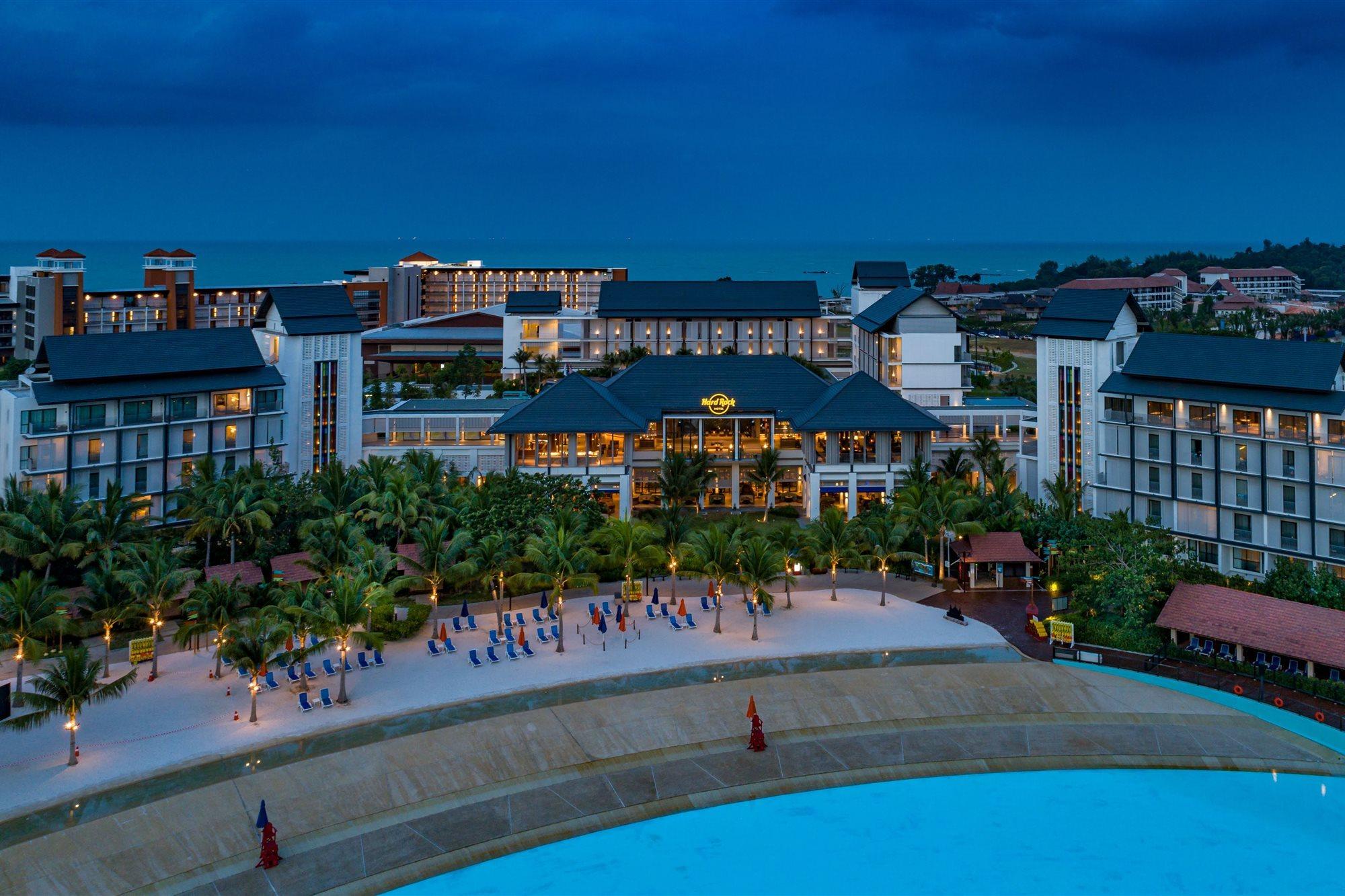 Hard Rock Hotel Desaru Coast Esterno foto The Village