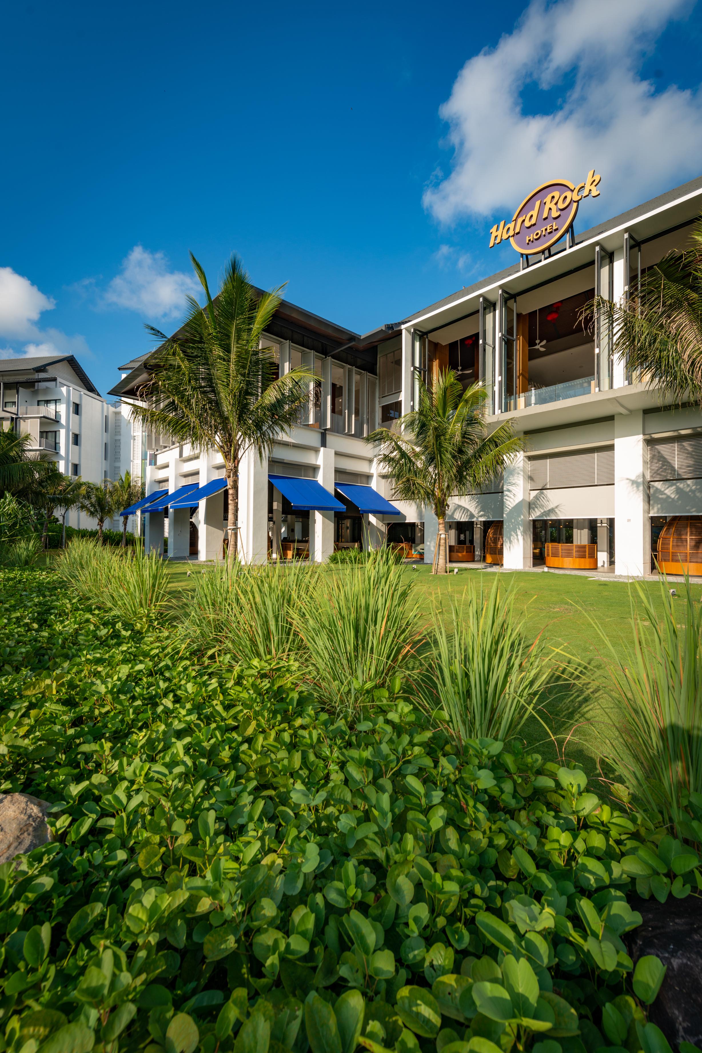 Hard Rock Hotel Desaru Coast Esterno foto The Village