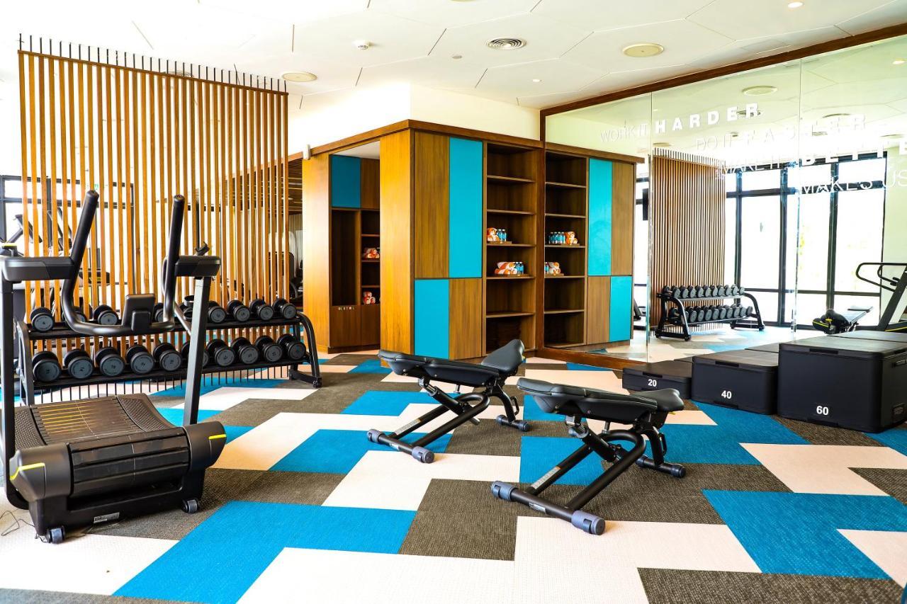 Hard Rock Hotel Desaru Coast Esterno foto The gym at the 10th floor